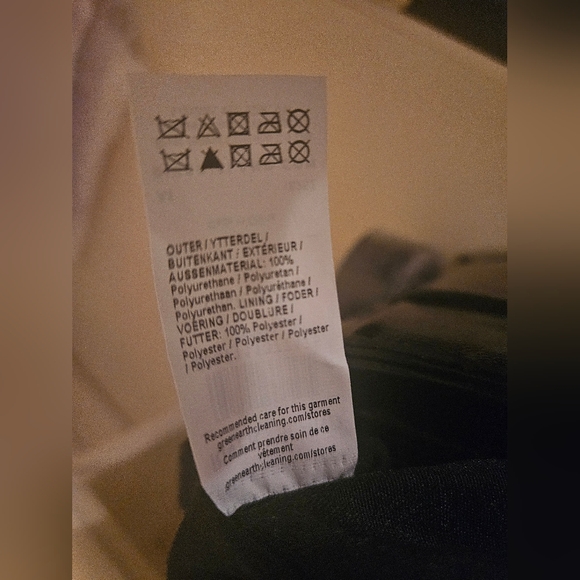 River Island black leather quilted pattened hand bag. - Picture 9 of 11